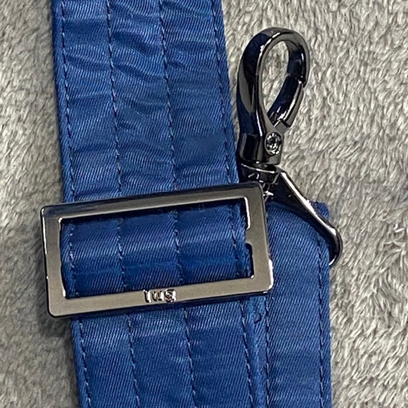 NEW Lug Puddle Jumper Overnight Gym Bag Blue Quilted Nylon Adjustable Strap - Picture 13 of 13